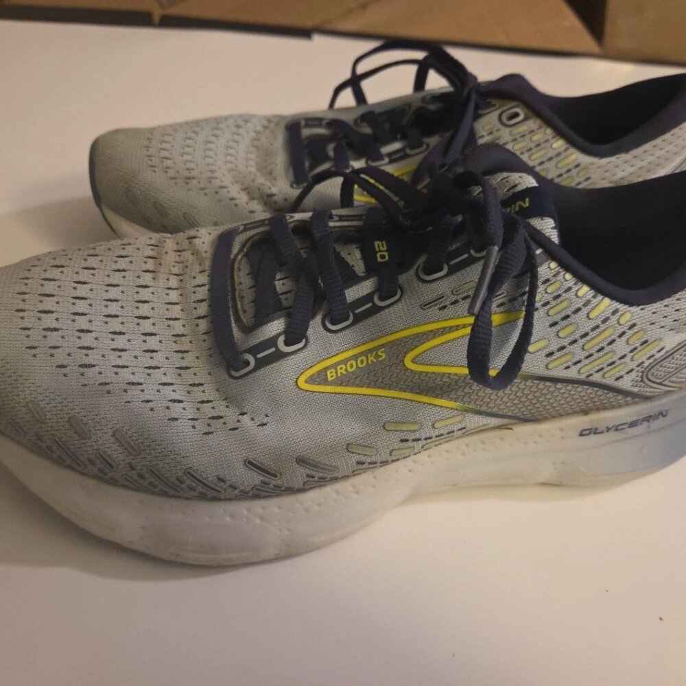Brooks Glycerin 20 Women's Size 9 B (Medium) Running Shoes Grey And Yellow